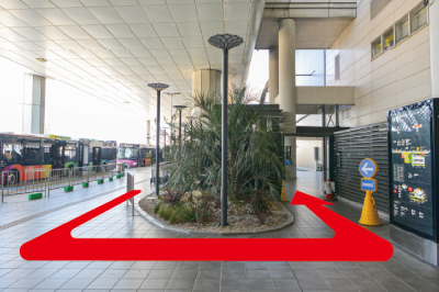 左方向に大きく左折